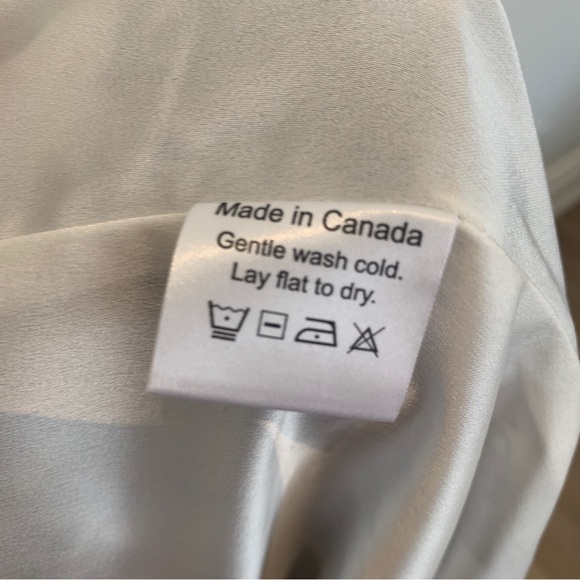 Park & Fifth flowy grey floral dress with shoulder ties, size M - Picture 6 of 7